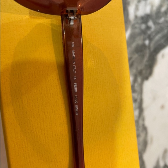 FENDI Sunglasses - Picture 6 of 7